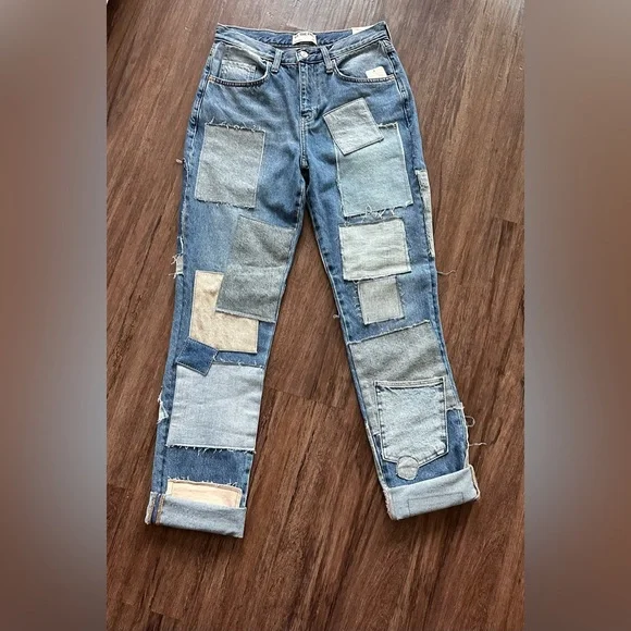 We The Free Bare With Me Jeans Rebel Hearts. Size 29